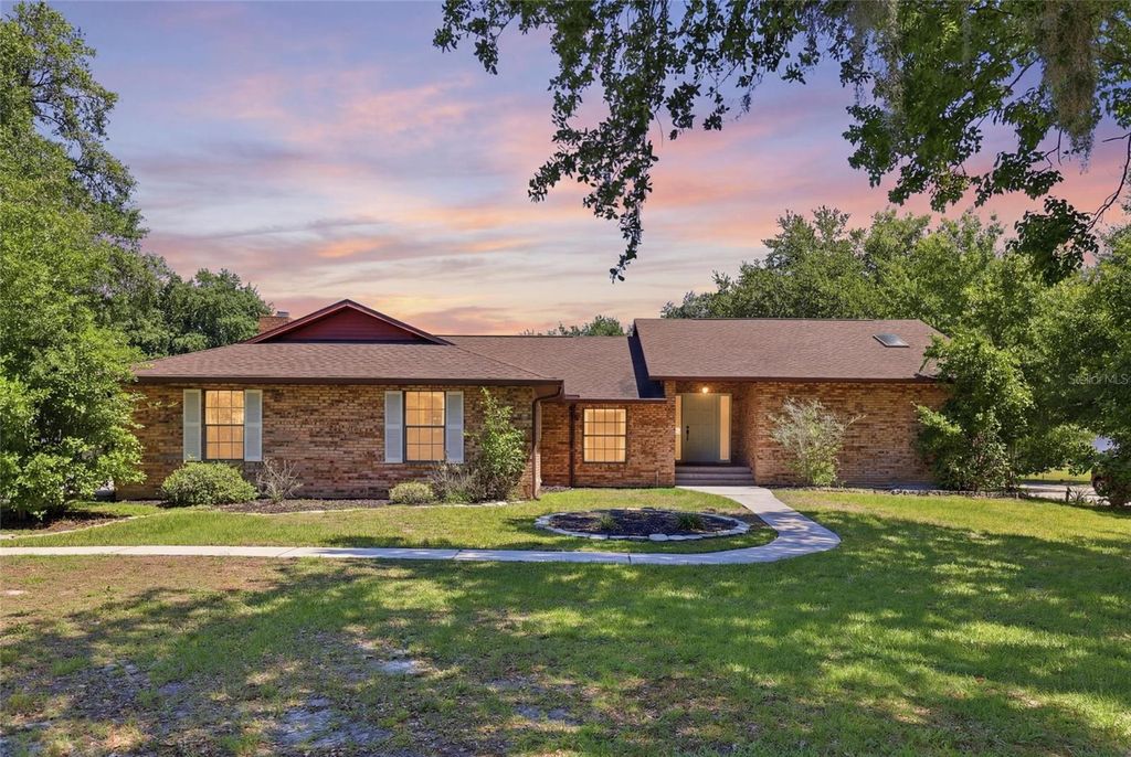 Photo of 3021 Pinewood Court, Kissimmee, FL 34746 (MLS # O6408584)