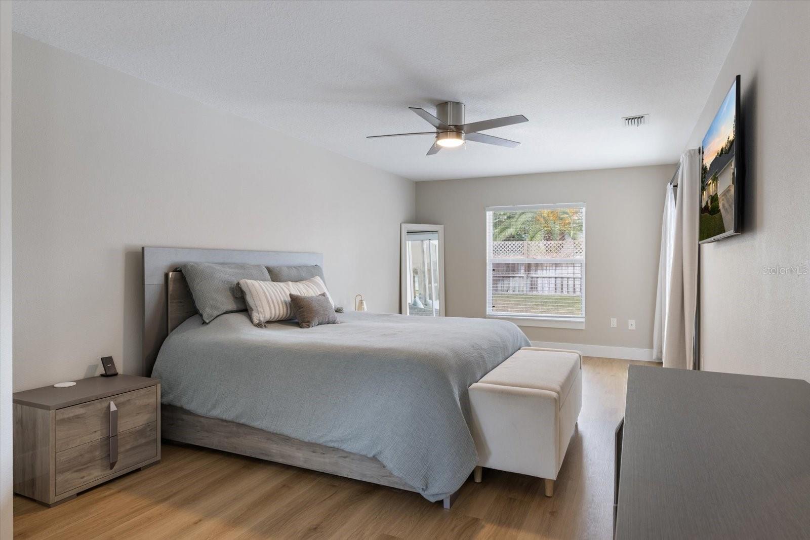 LAKE SARASOTA - Residential