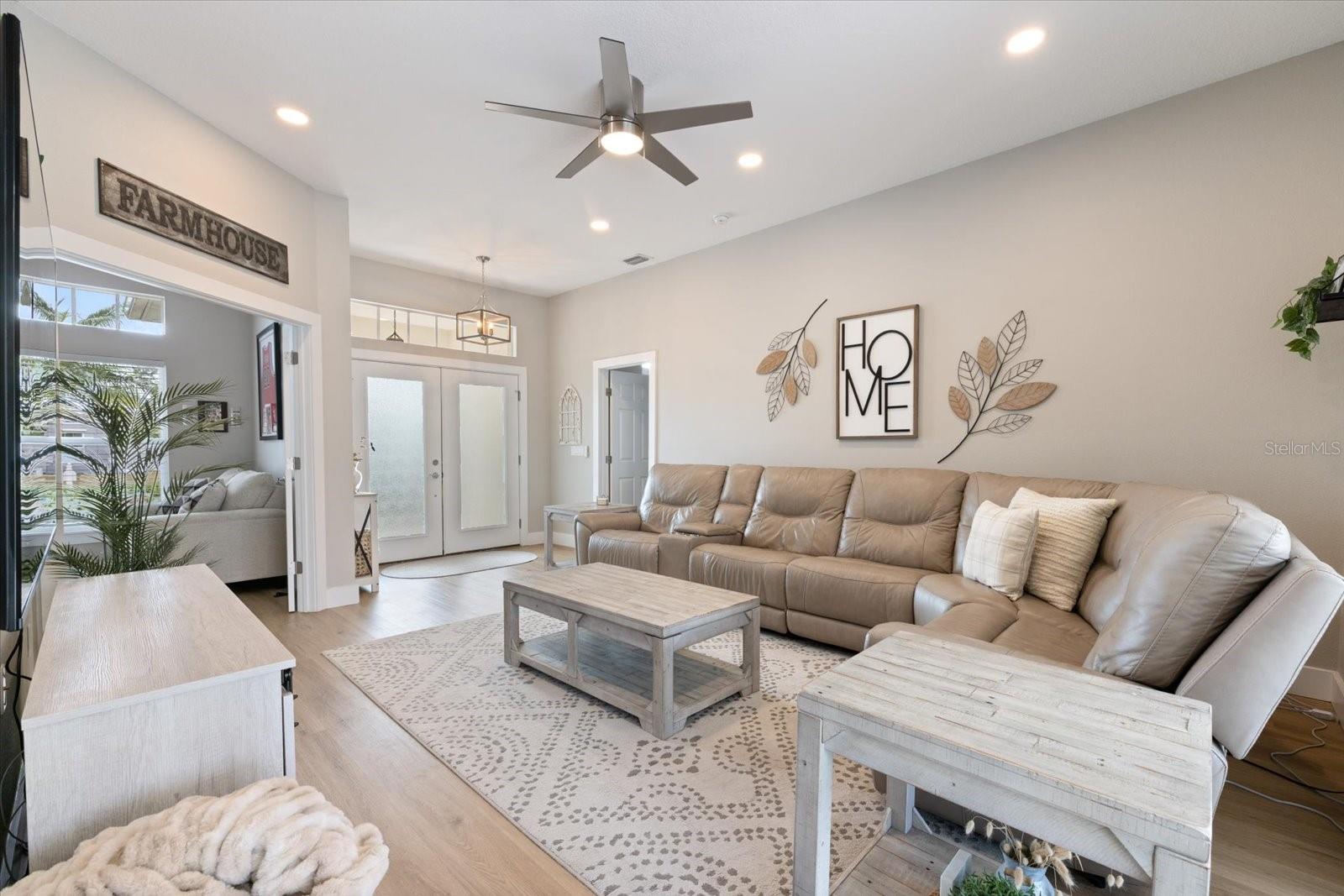 LAKE SARASOTA - Residential