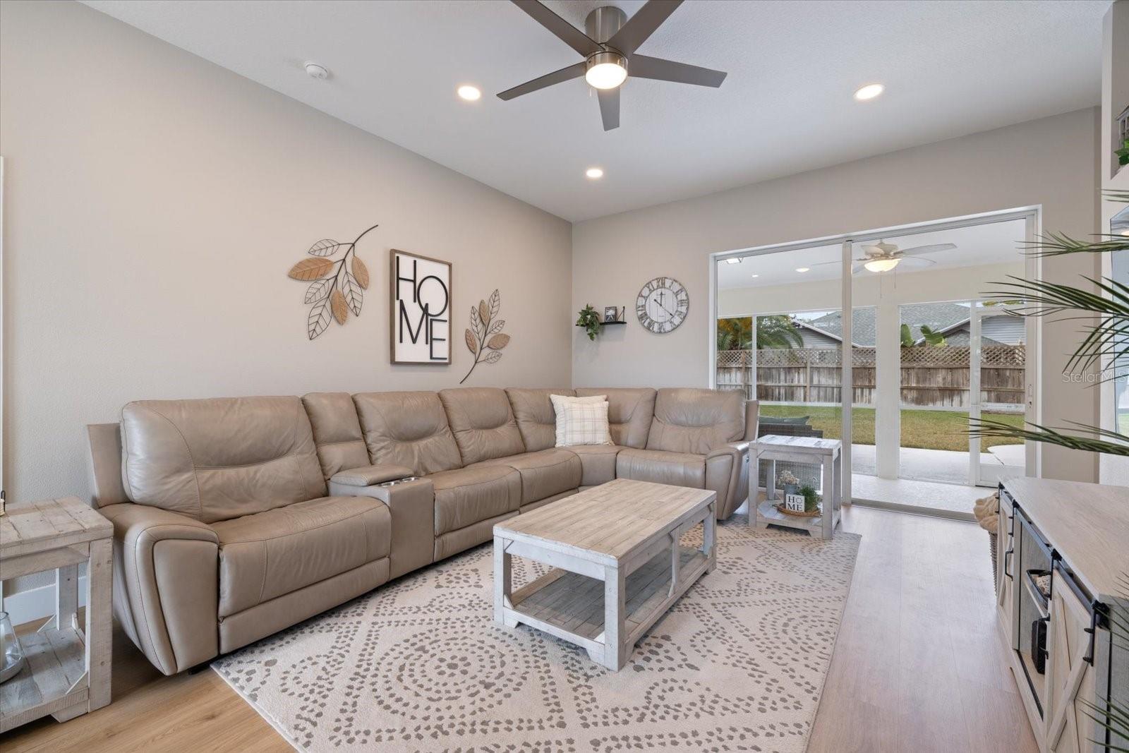 LAKE SARASOTA - Residential