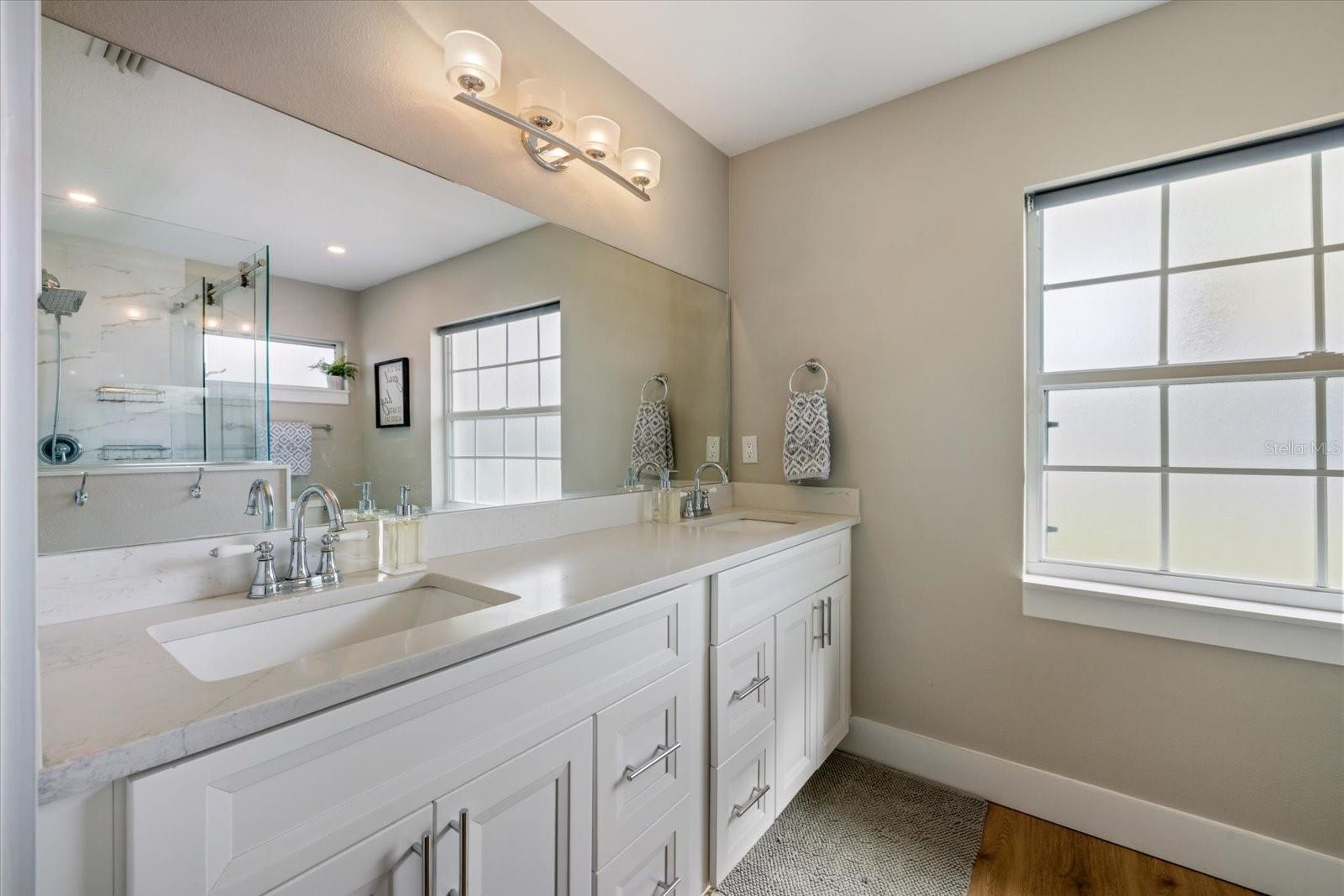 LAKE SARASOTA - Residential