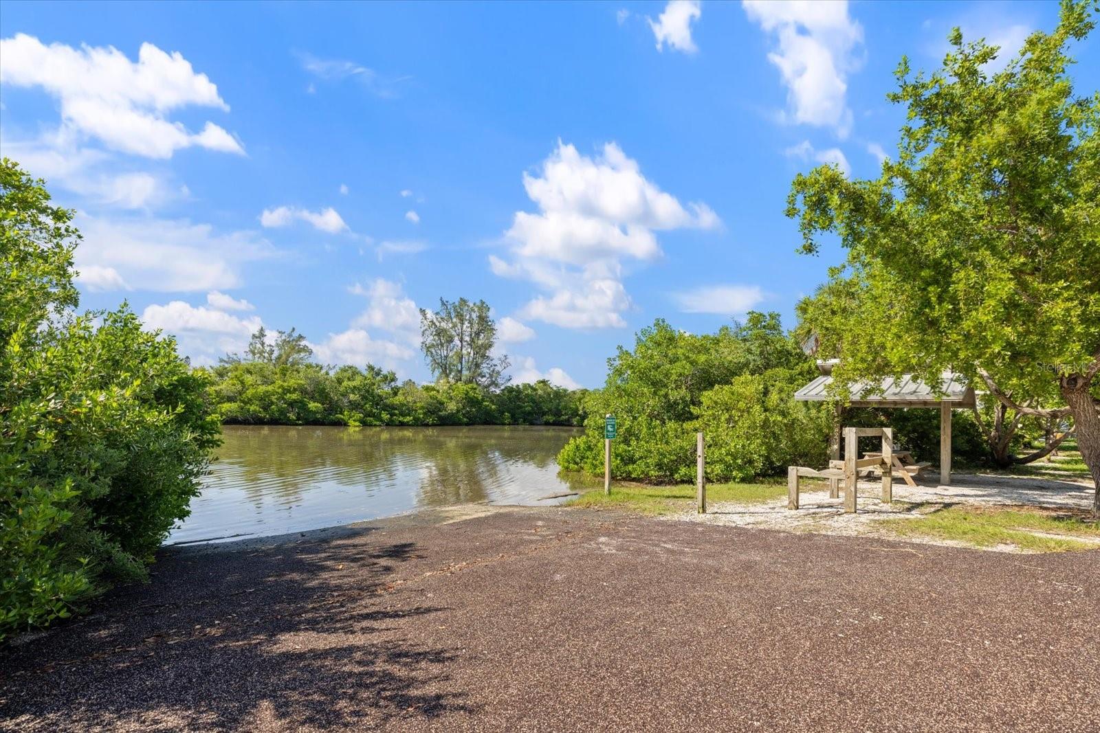 LAKE SARASOTA - Residential