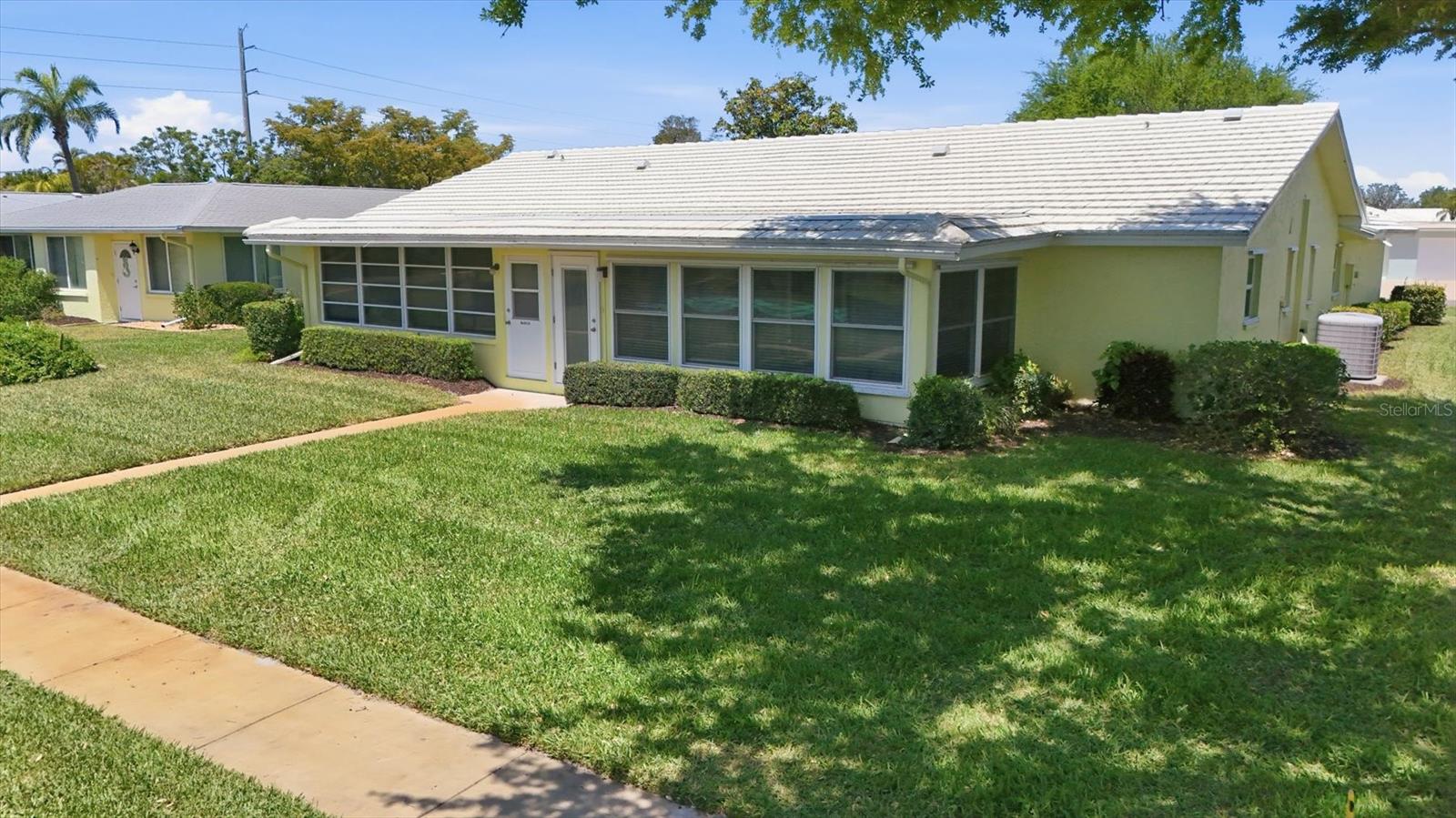 VILLAGE GREEN OF BRADENTON SEC 4 - Residential