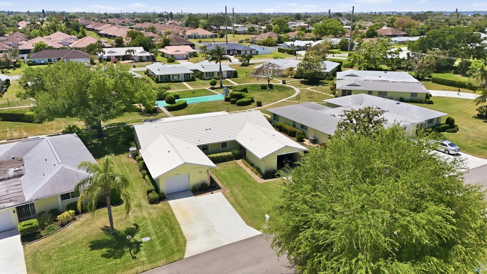 VILLAGE GREEN OF BRADENTON SEC 4 - Residential