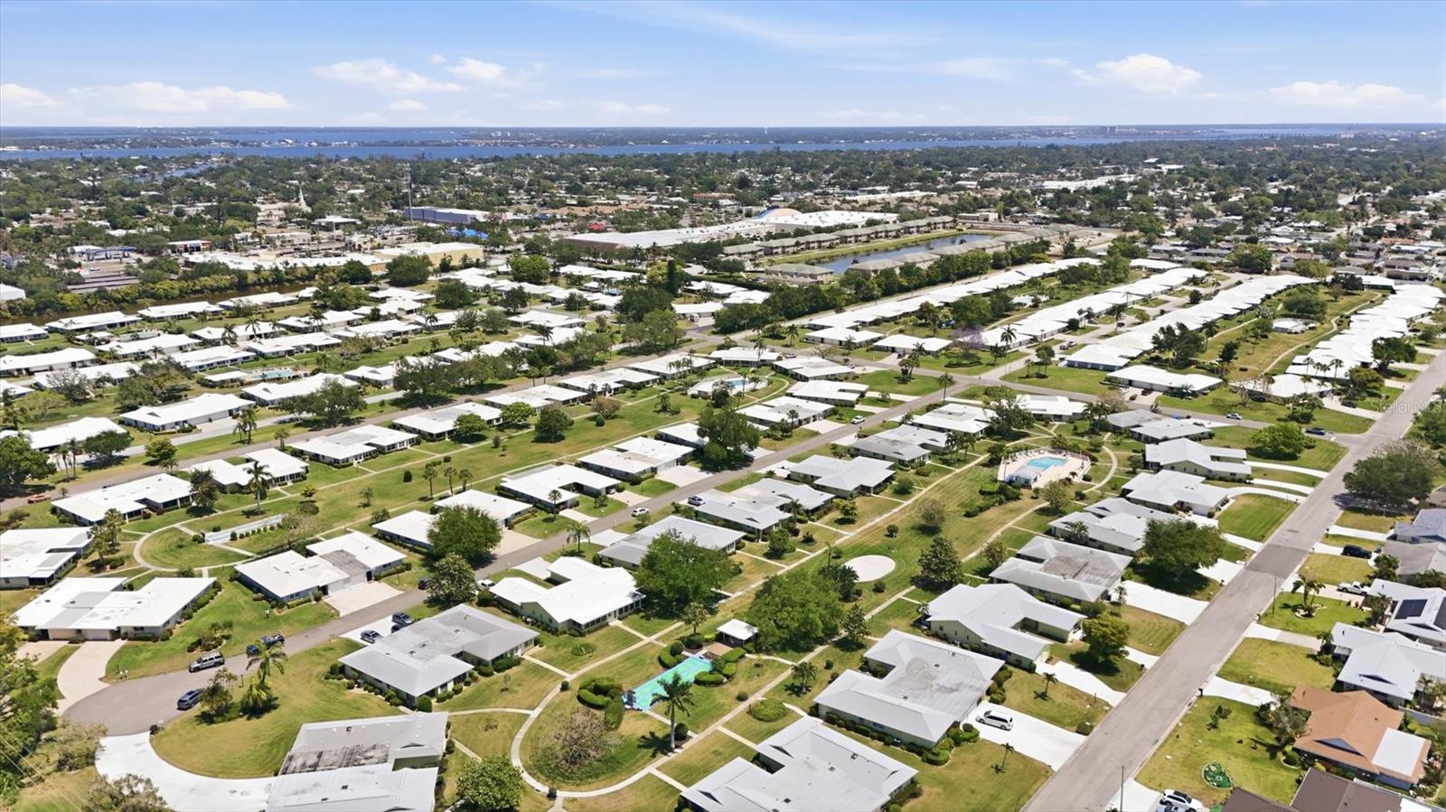 VILLAGE GREEN OF BRADENTON SEC 4 - Residential