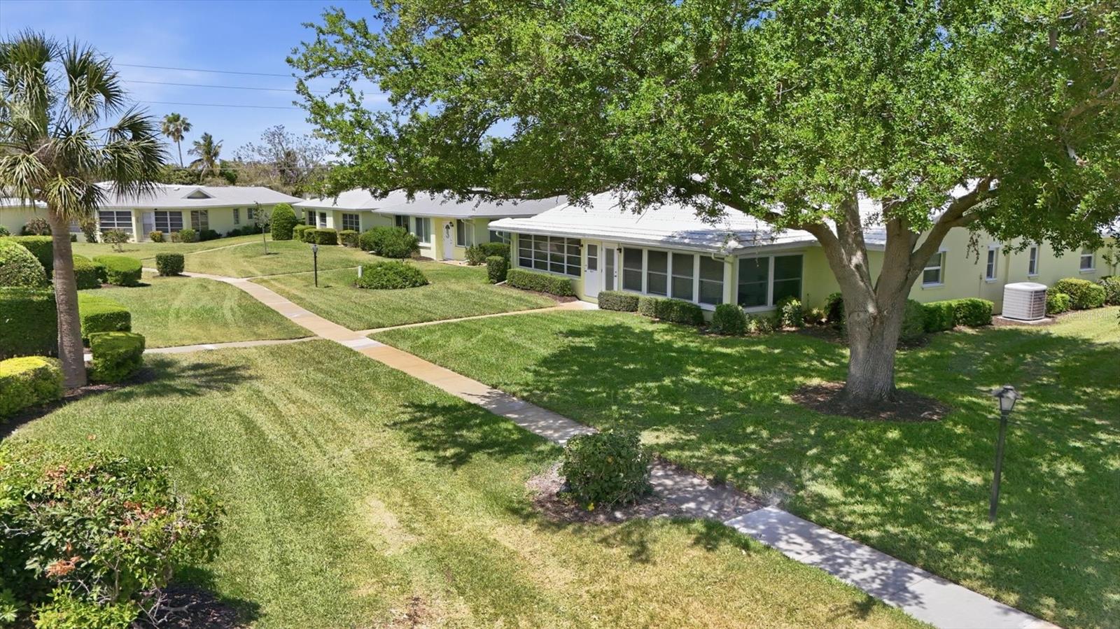 VILLAGE GREEN OF BRADENTON SEC 4 - Residential