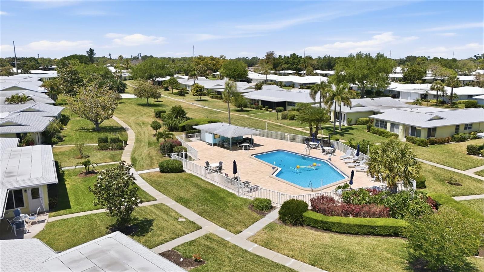 VILLAGE GREEN OF BRADENTON SEC 4 - Residential