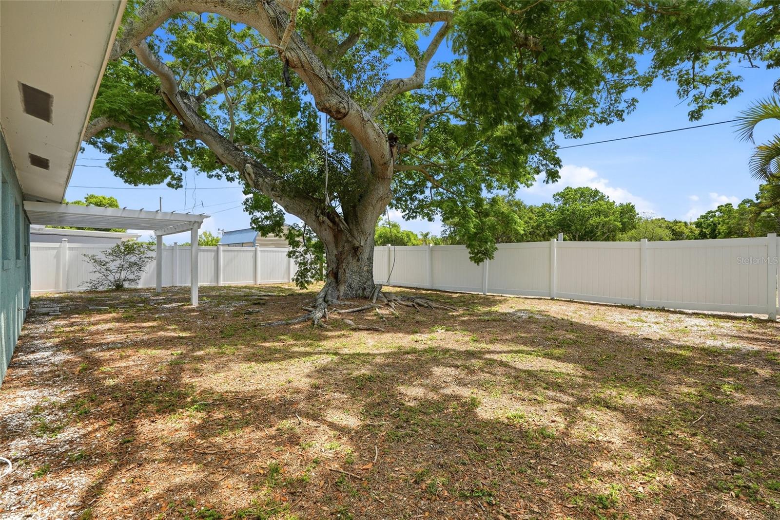KENNETH CITY - Residential