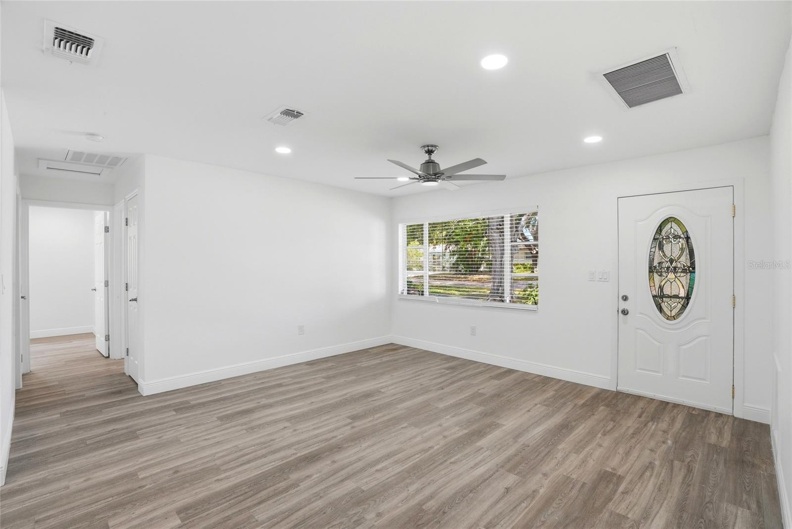 KENNETH CITY - Residential