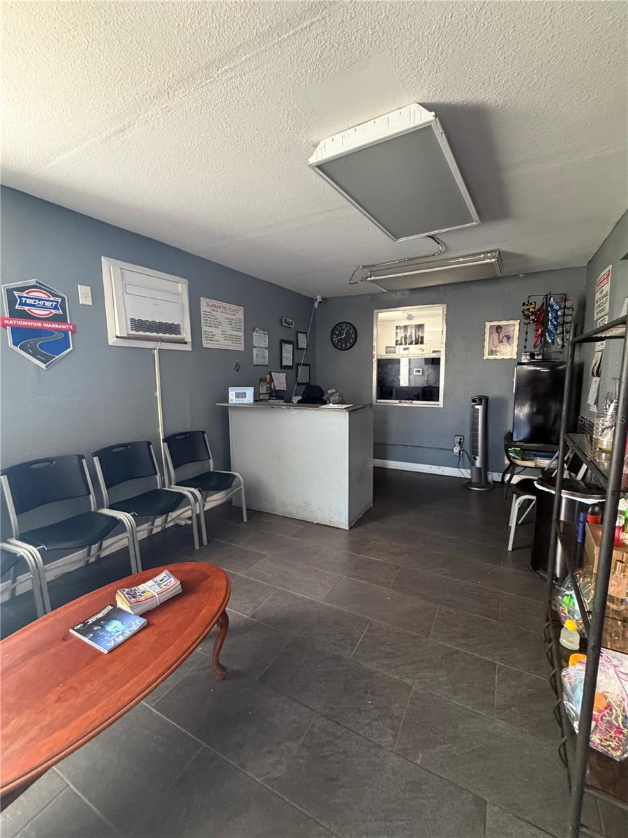 301 US HIGHWAY 17 92 N