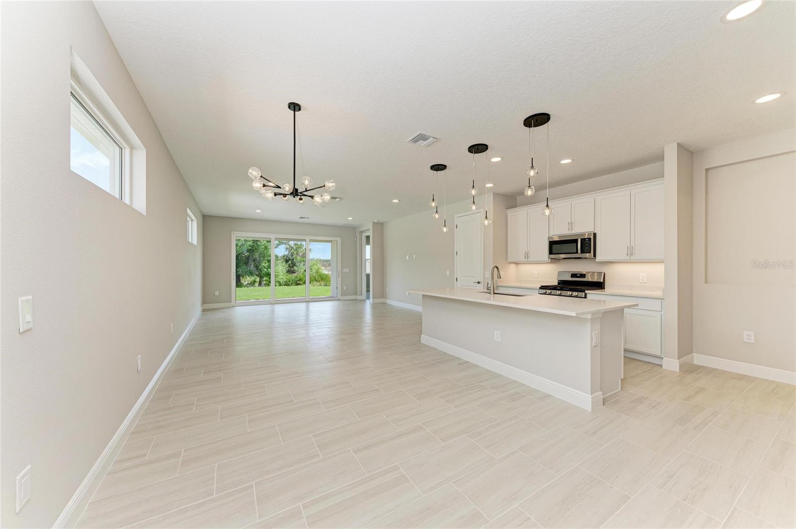 995 WATERLINE COURT