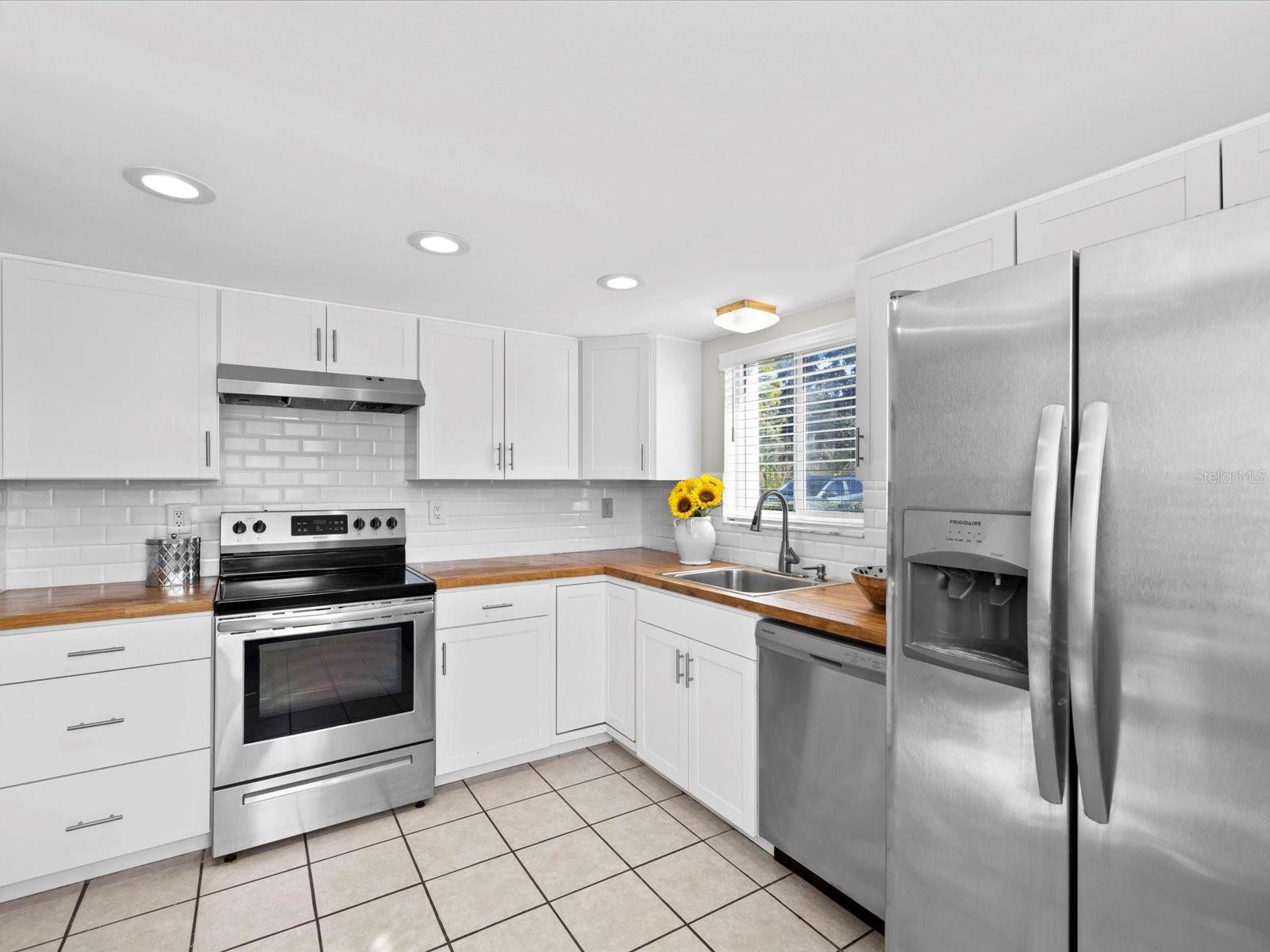 OAKS OF NORTHWOOD CONDO - Residential