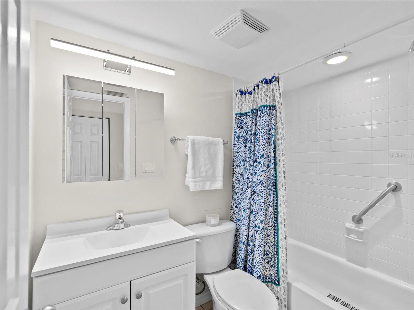 OAKS OF NORTHWOOD CONDO - Residential