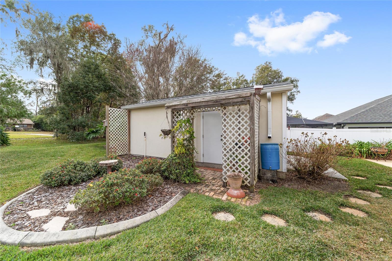 HUNTERS RDG - Residential