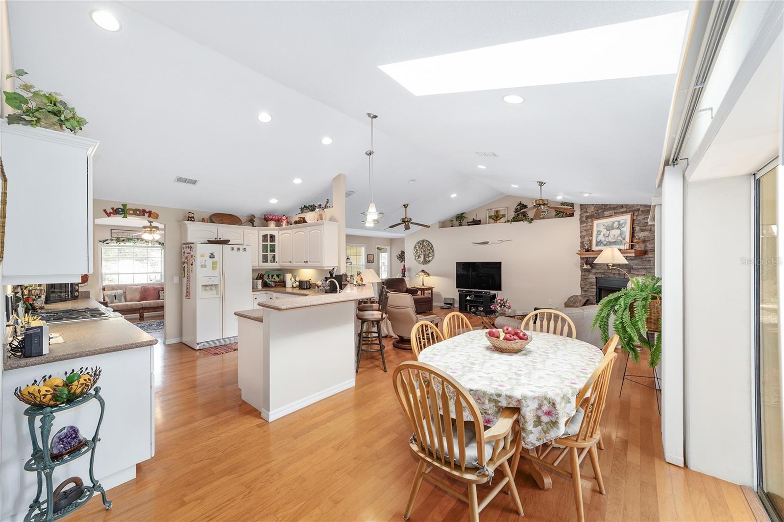 HUNTERS RDG - Residential