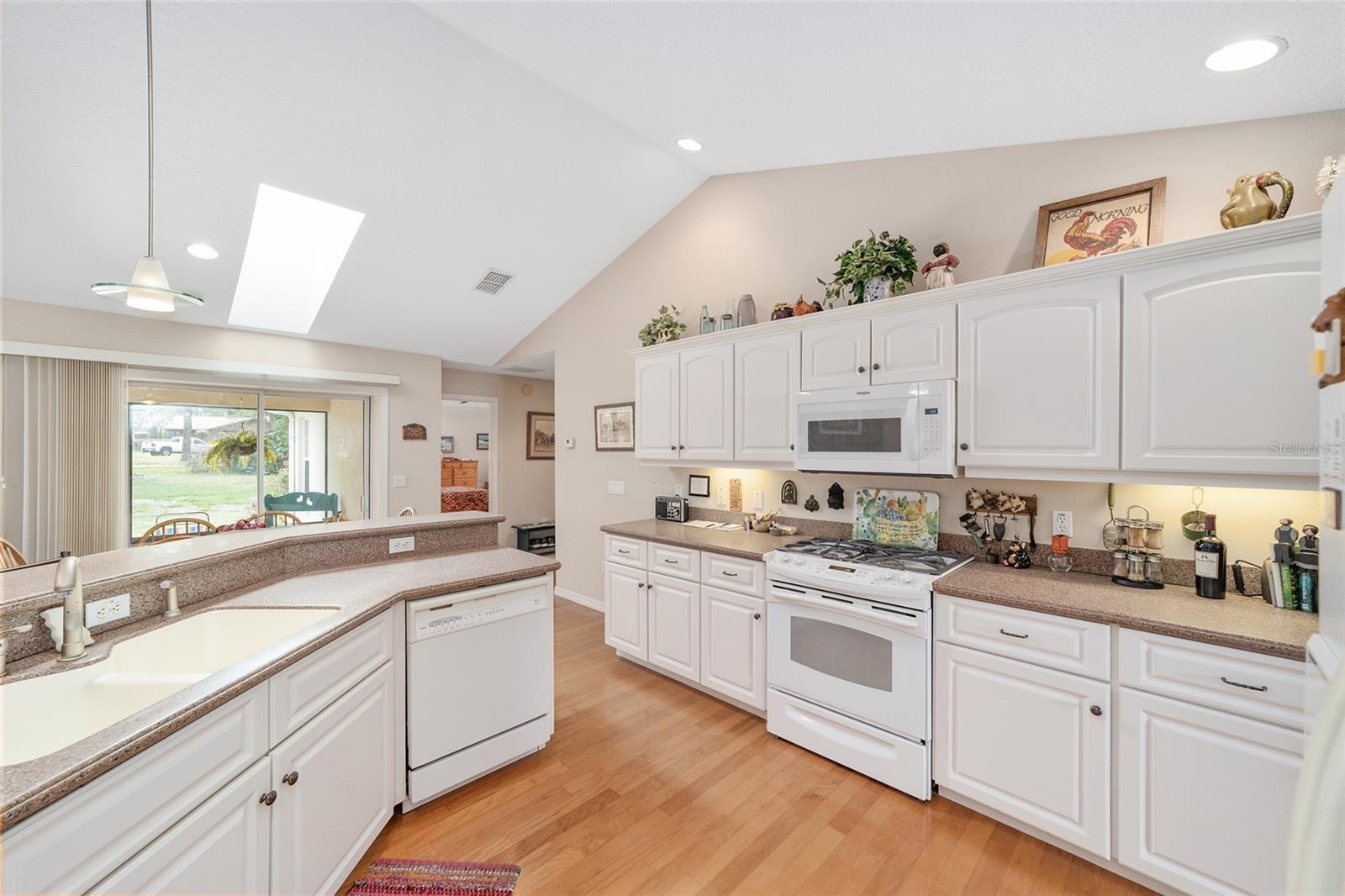 HUNTERS RDG - Residential