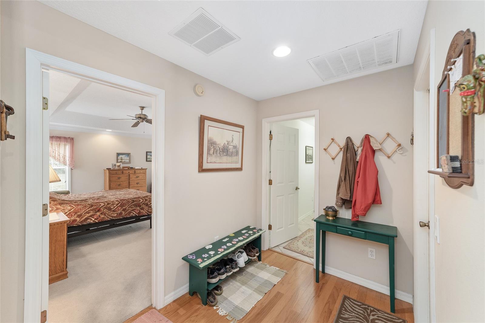 HUNTERS RDG - Residential