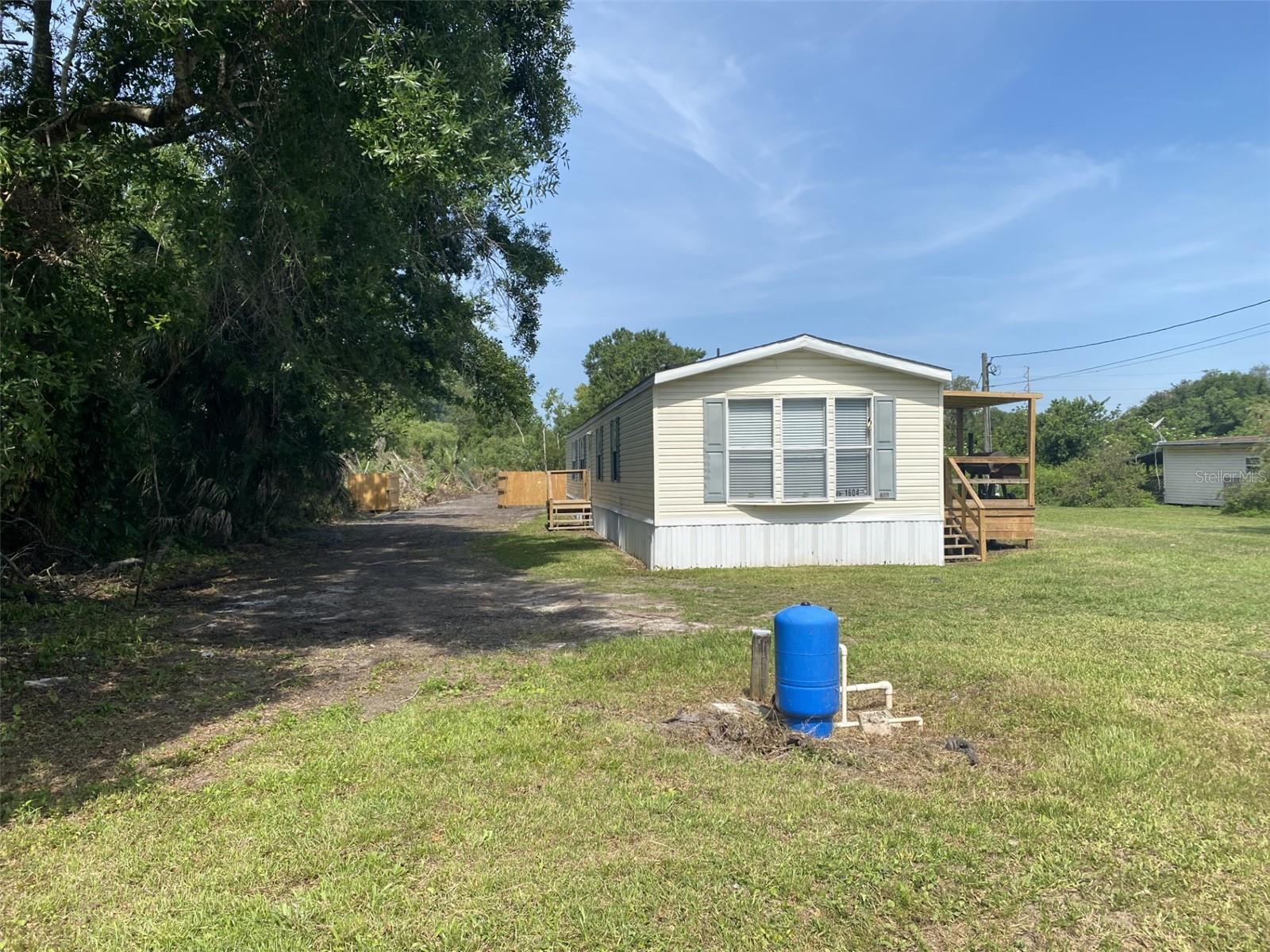 1604 VINTAGE STREET