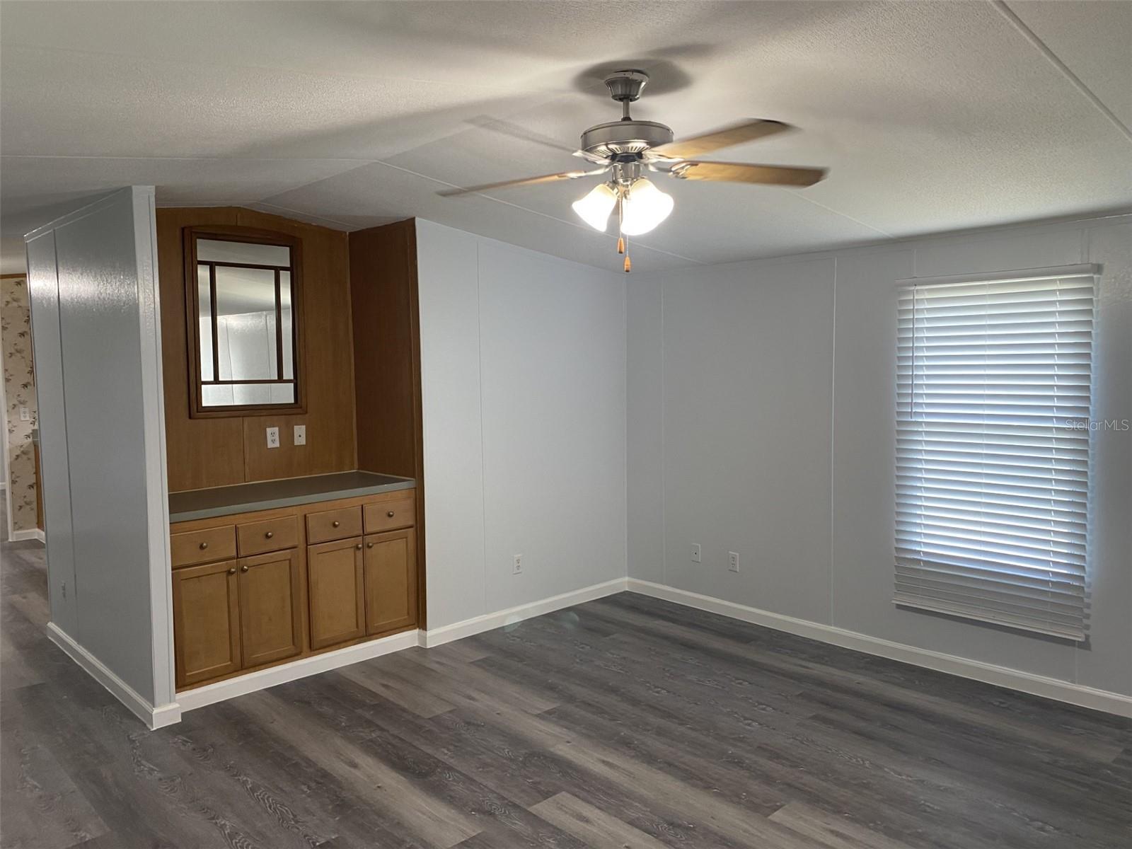 1604 VINTAGE STREET