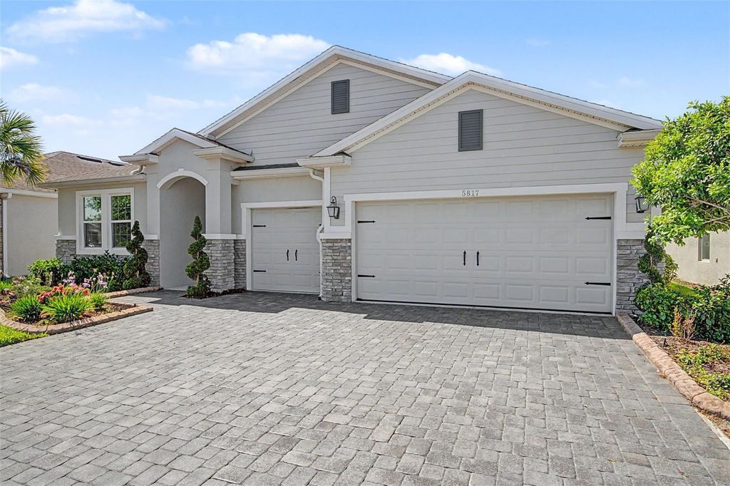 Photo of 5817 Hevena Court, Palmetto, FL 34221 (MLS # TB8505625)