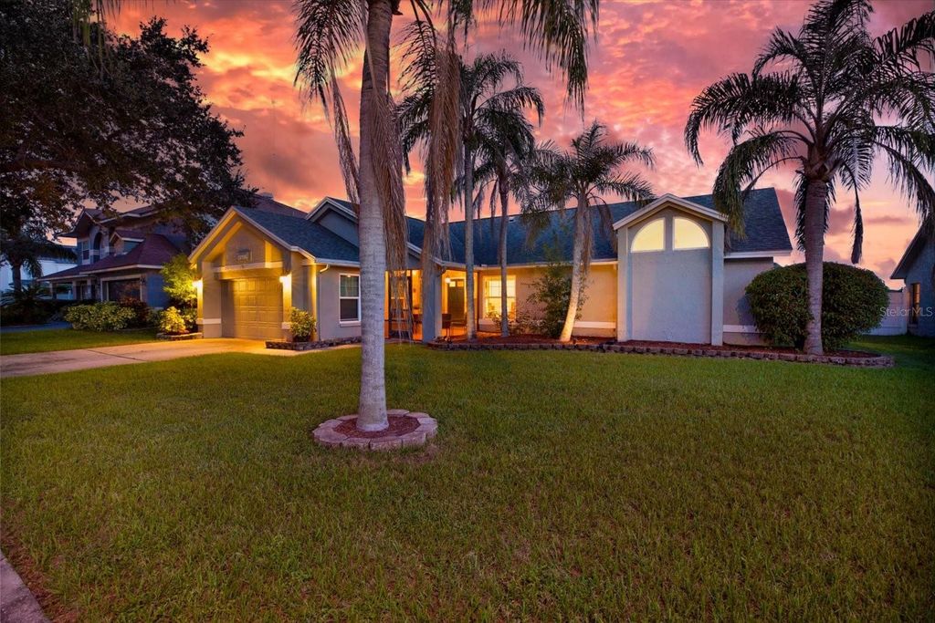 Photo of 10406 Crestfield Drive, Riverview, FL 33569 (MLS # TB8423302)