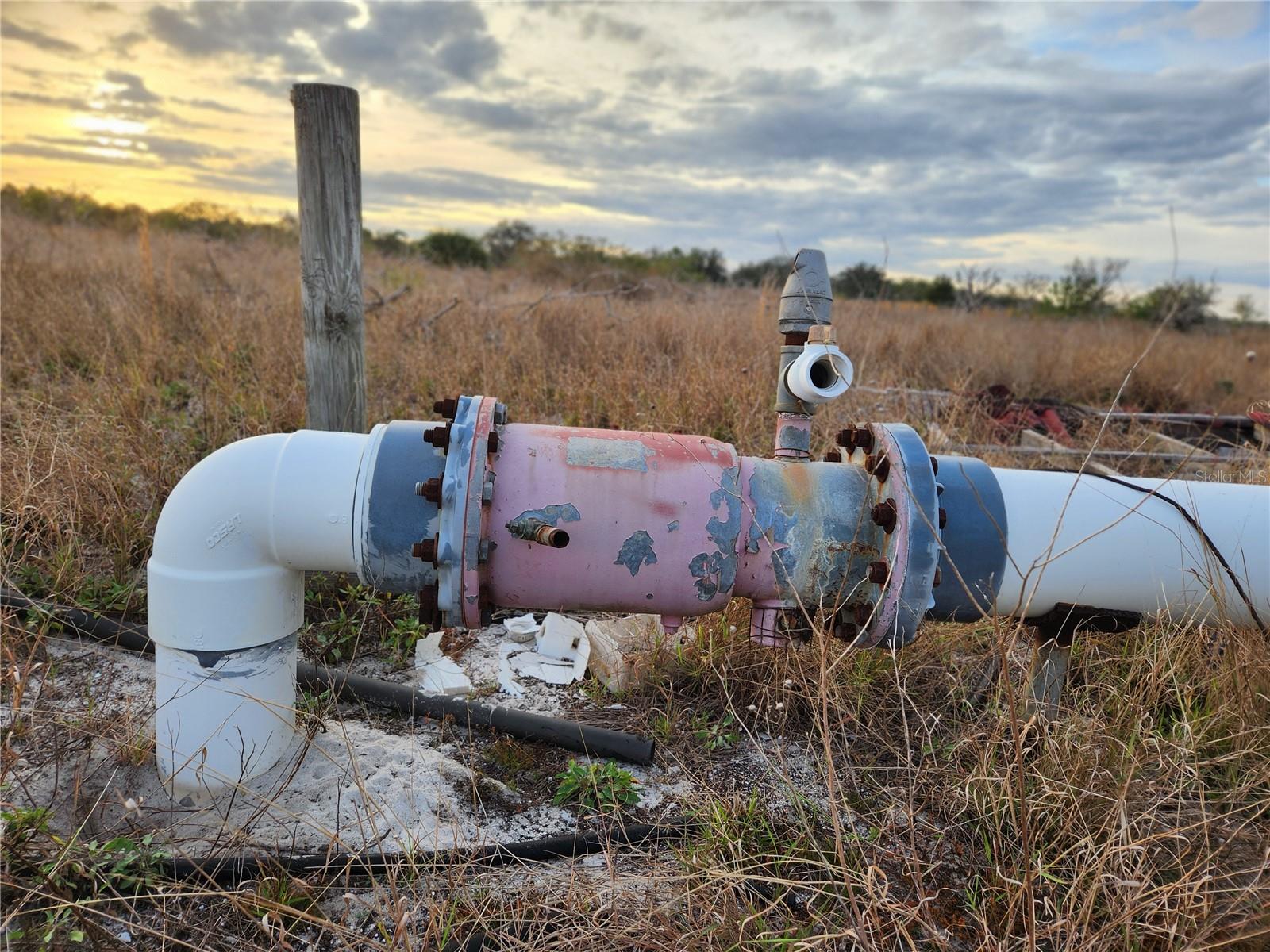 OAKRIDGE ESTATES PHASE 10 PB 83 PG 5 LOT 11 LYING - Land