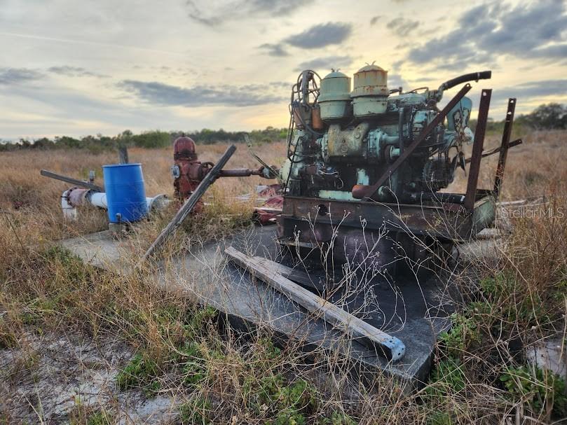 OAKRIDGE ESTATES PHASE 10 PB 83 PG 5 LOT 11 LYING - Land