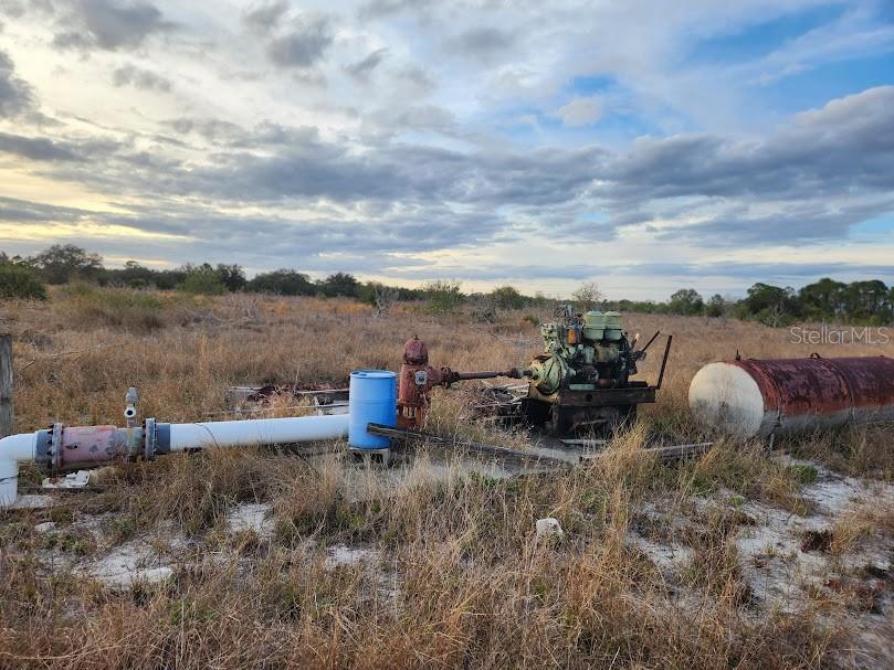 OAKRIDGE ESTATES PHASE 10 PB 83 PG 5 LOT 11 LYING - Land