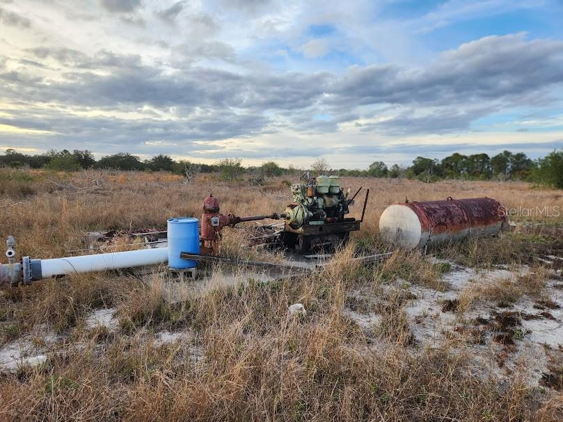 OAKRIDGE ESTATES PHASE 10 PB 83 PG 5 LOT 11 LYING - Land