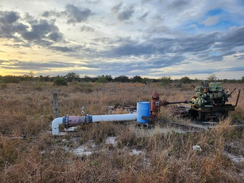 OAKRIDGE ESTATES PHASE 10 PB 83 PG 5 LOT 11 LYING - Land