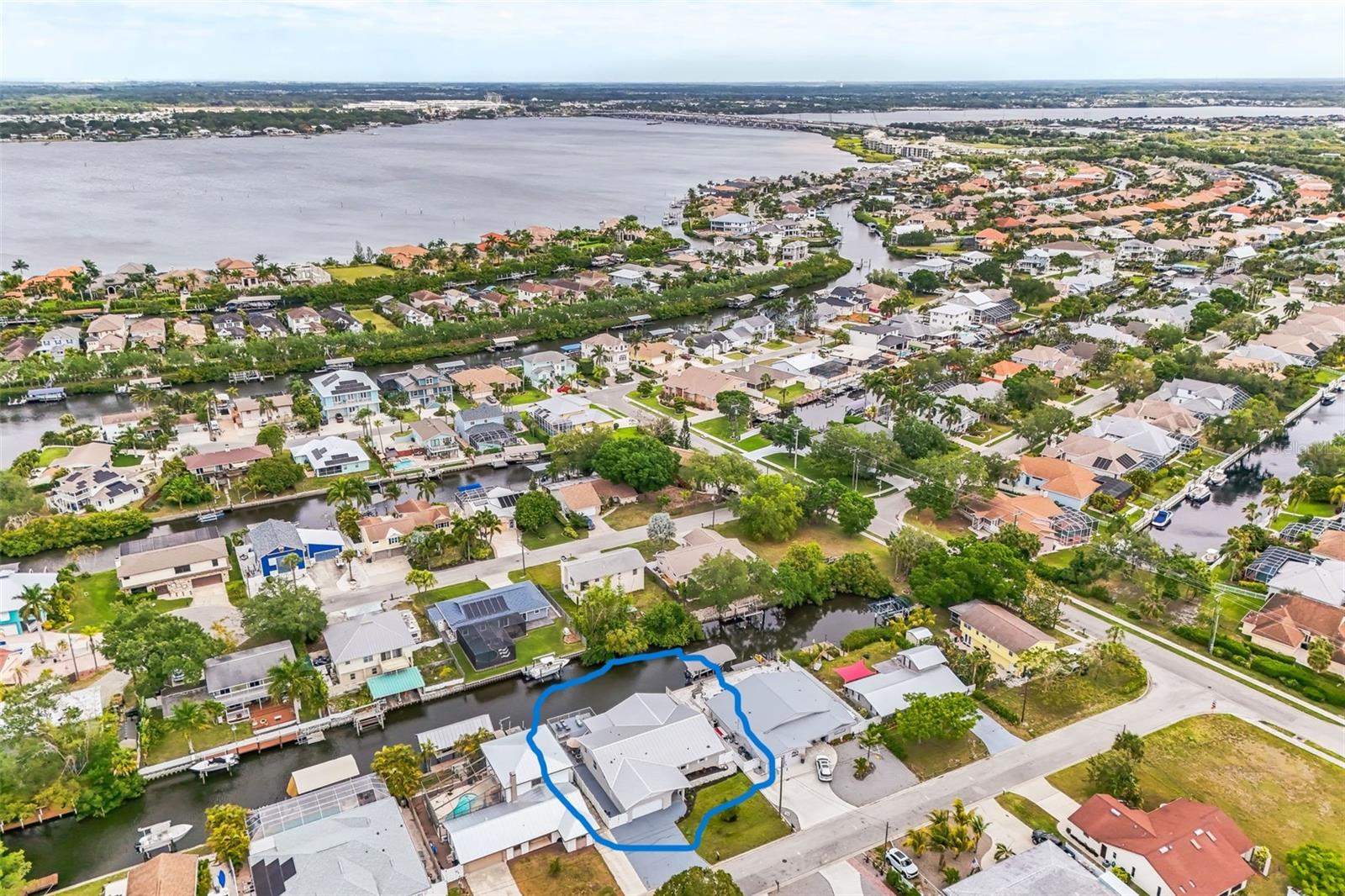 RIVERDALE - Residential