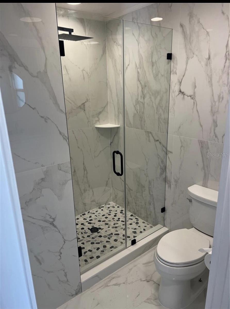 RIVERDALE - Residential