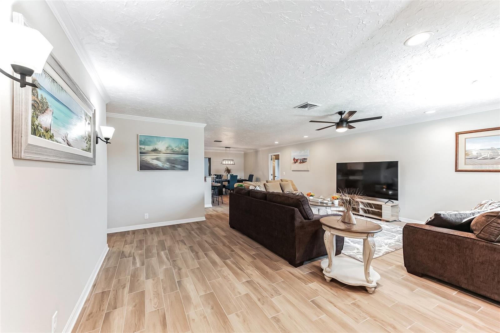 RIVERDALE - Residential