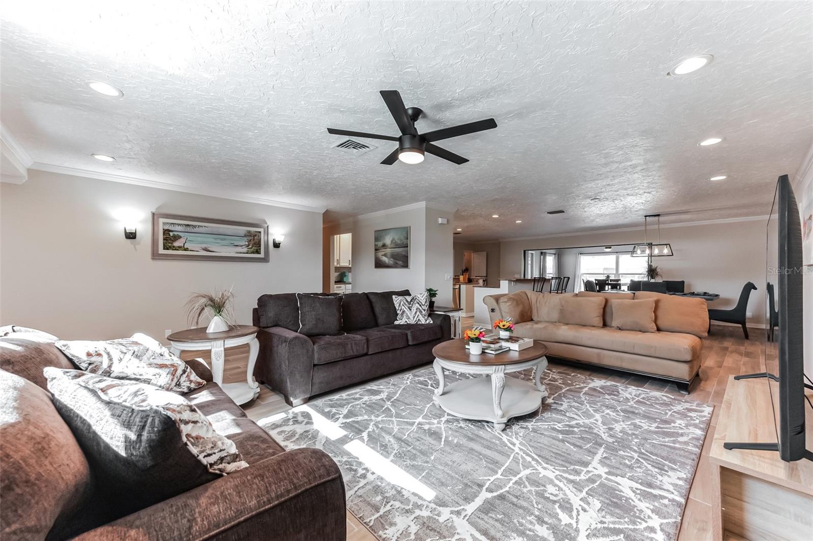 RIVERDALE - Residential