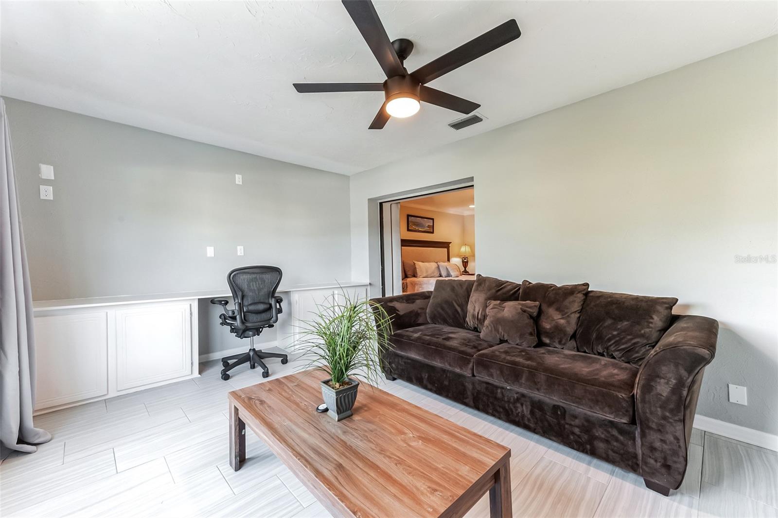 RIVERDALE - Residential