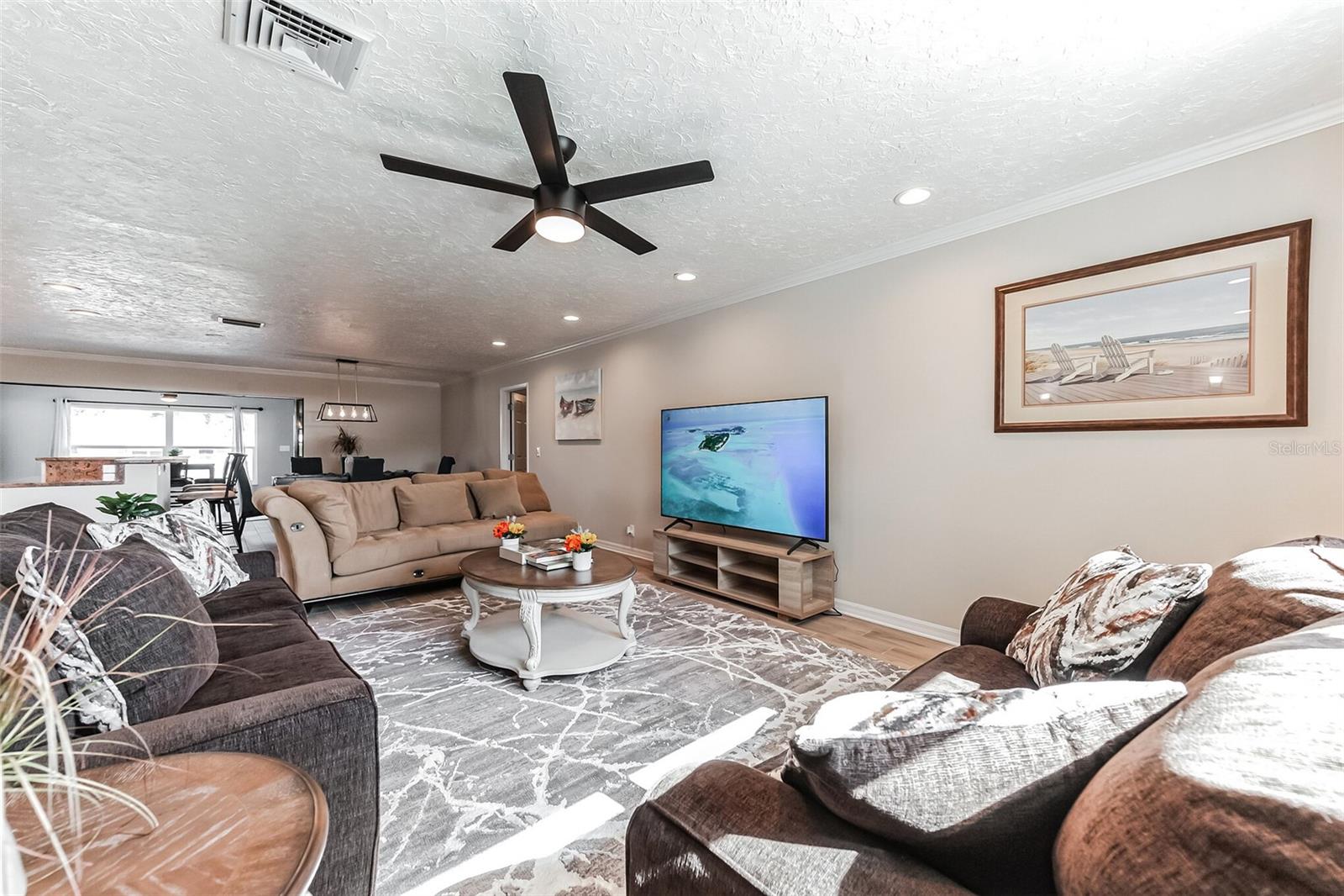 RIVERDALE - Residential