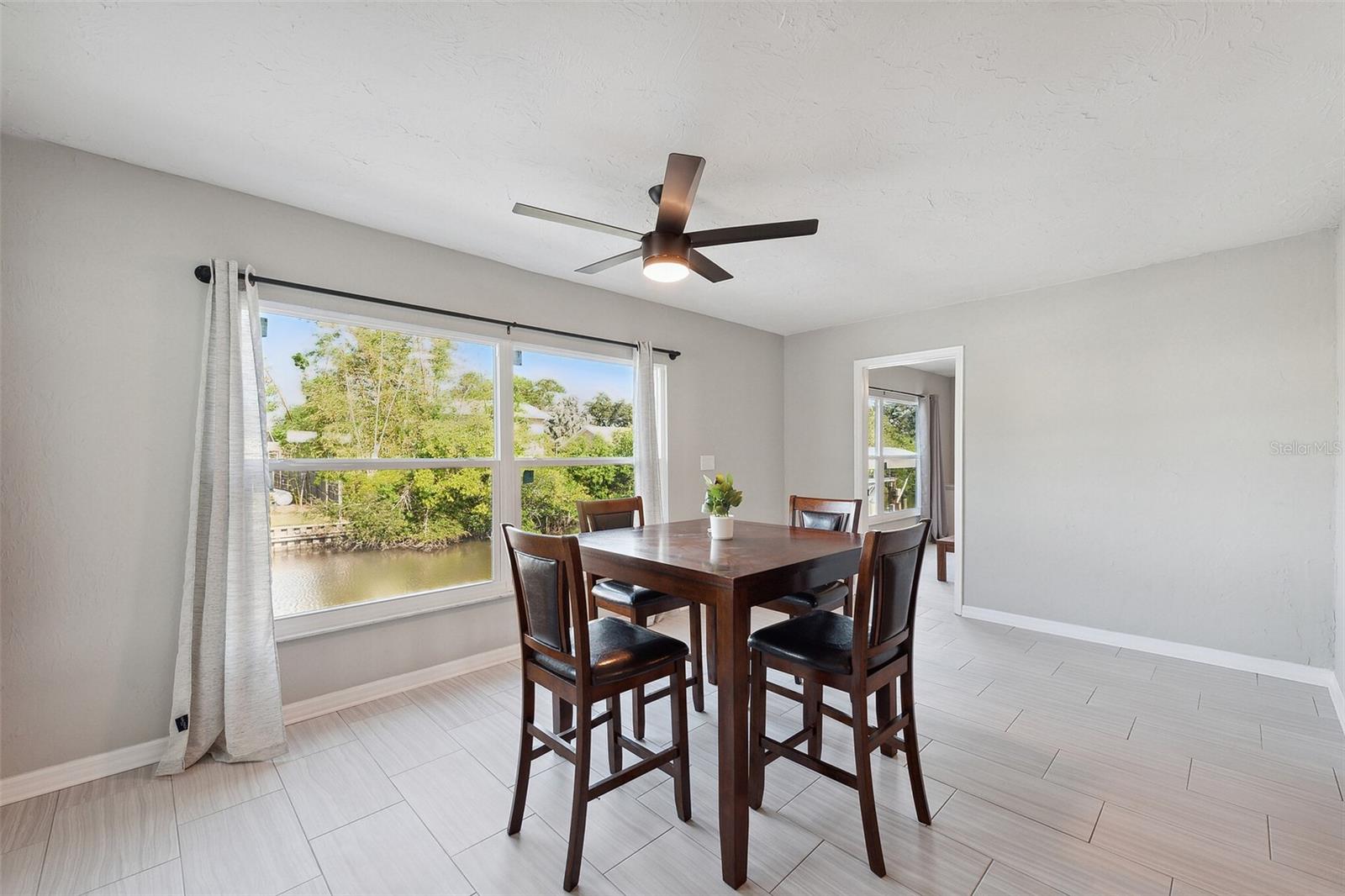 RIVERDALE - Residential