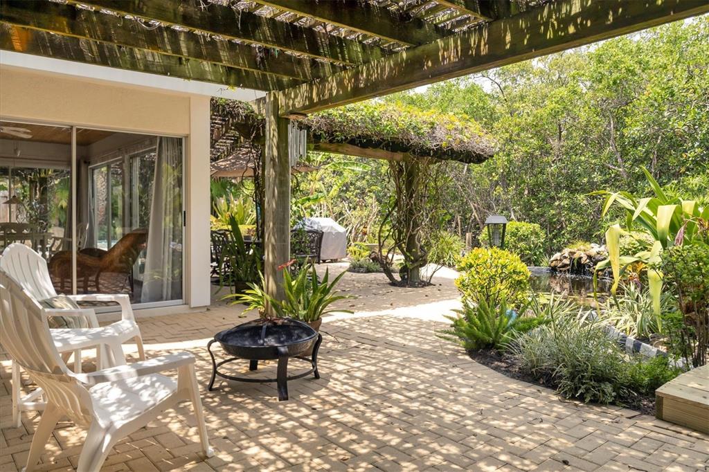 ISLAND CEDARS - Residential