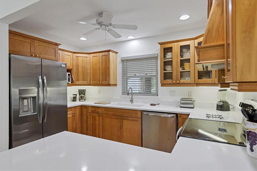 ISLAND CEDARS - Residential