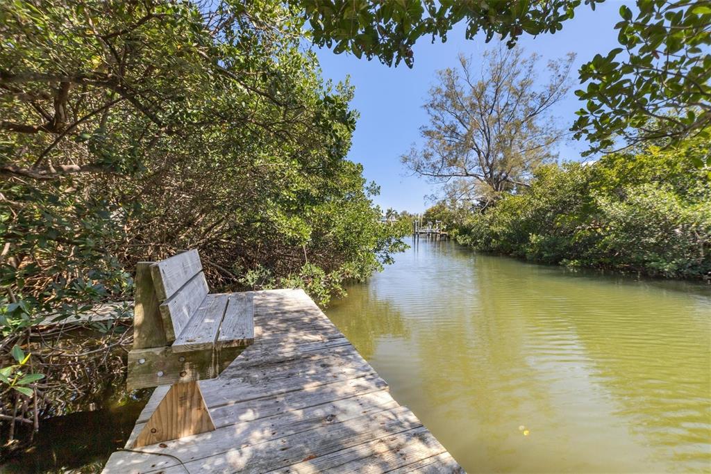 ISLAND CEDARS - Residential