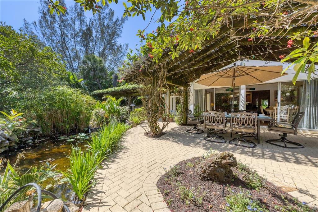 ISLAND CEDARS - Residential