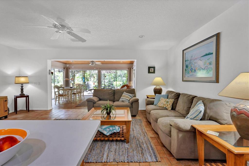 ISLAND CEDARS - Residential