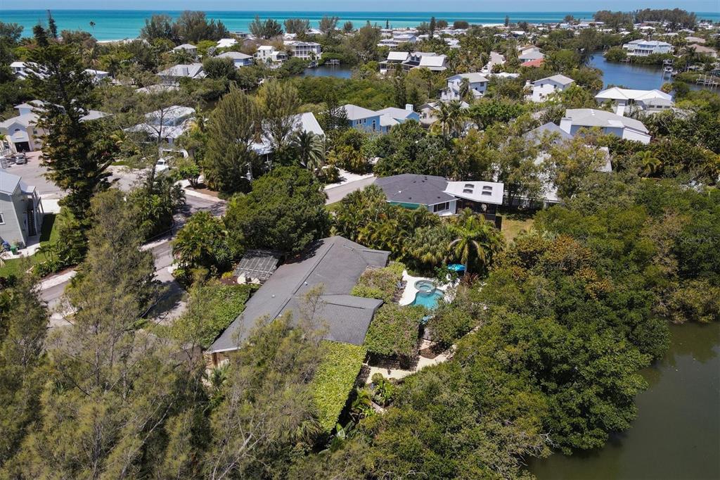 ISLAND CEDARS - Residential