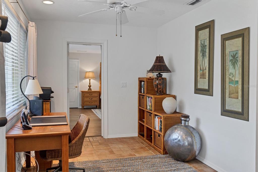 ISLAND CEDARS - Residential