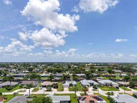 Photo of 1433 SE 28th Terrace, Cape Coral, FL 33904 (MLS # C7527335)