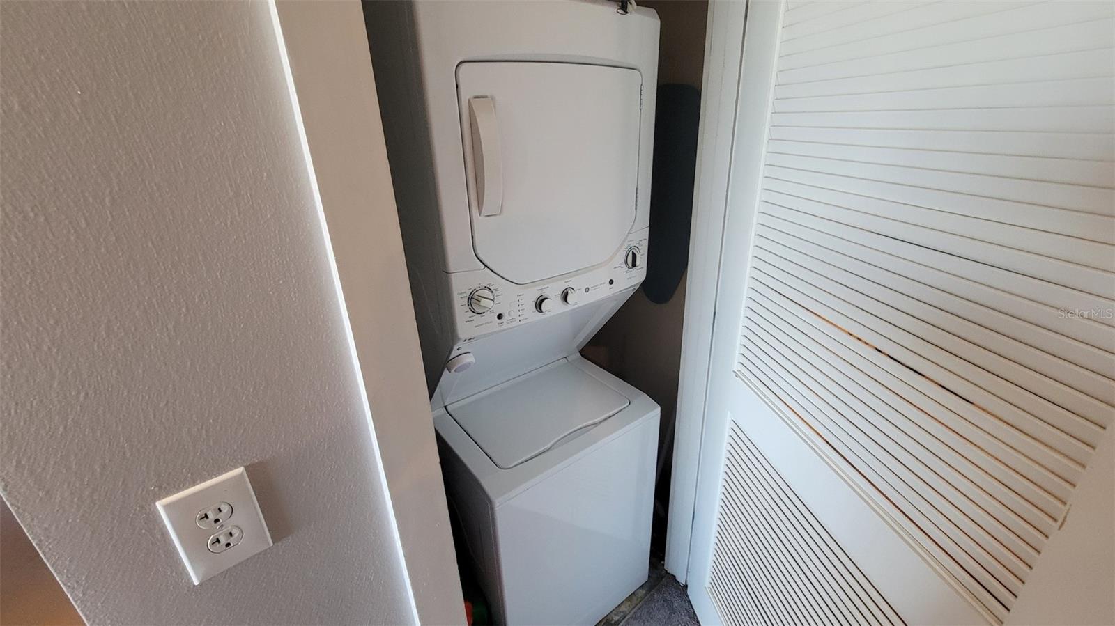 GRAND CENTRAL AT KENNEDY RESID - Residential