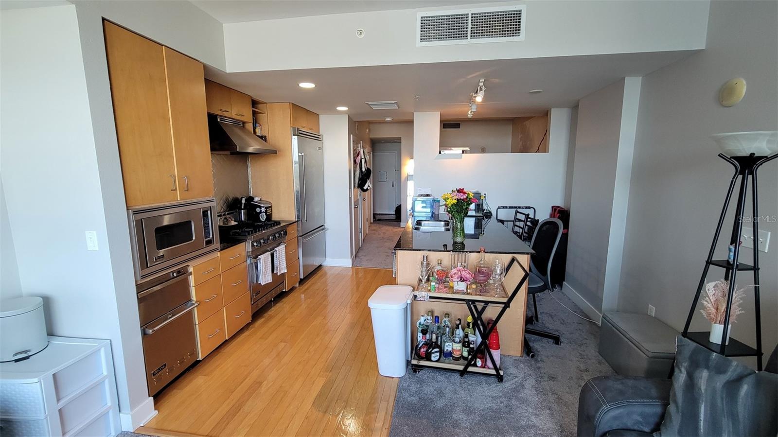 GRAND CENTRAL AT KENNEDY RESID - Residential