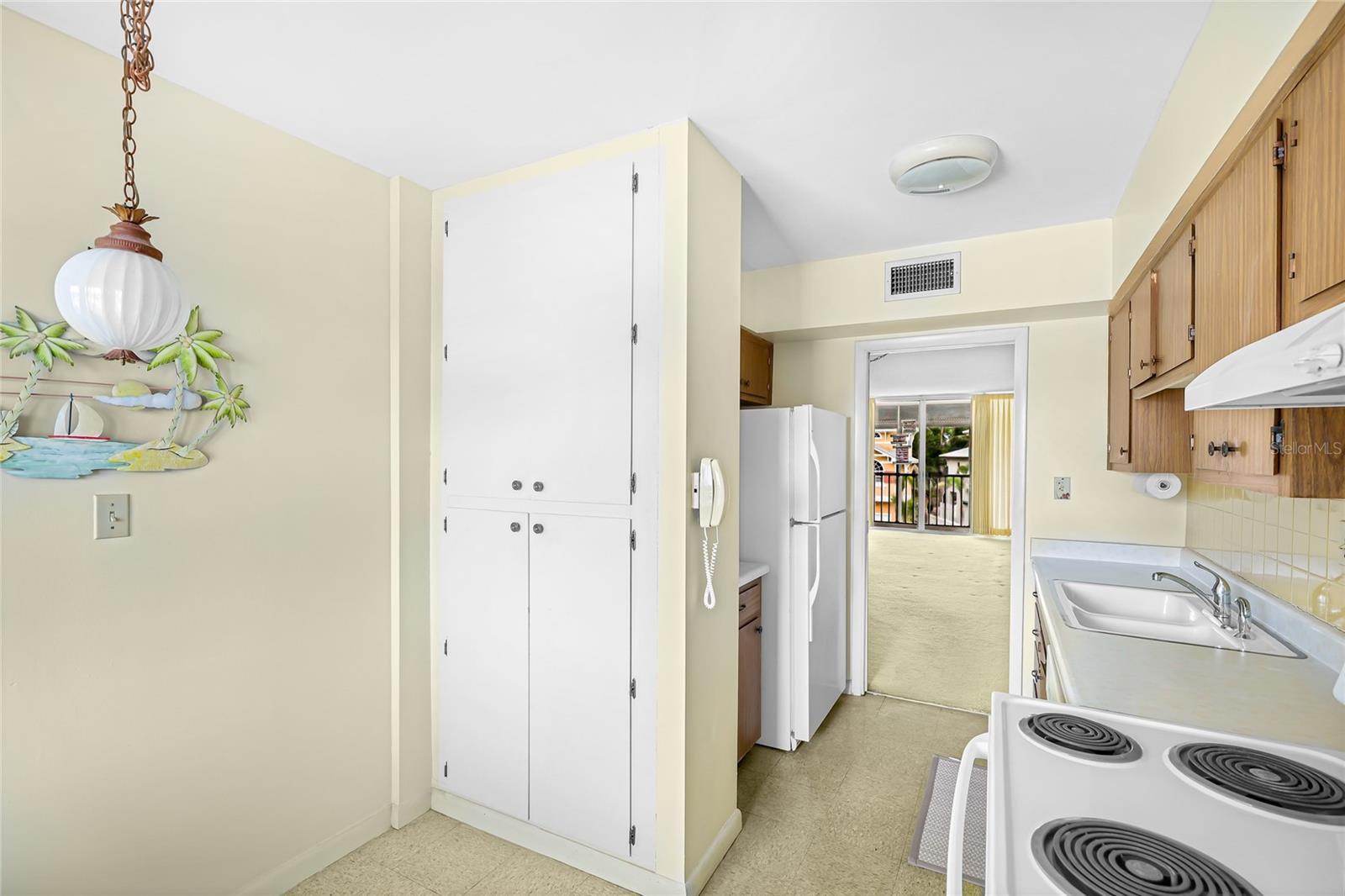 MARTINIQUE APTS SOUTH - Residential