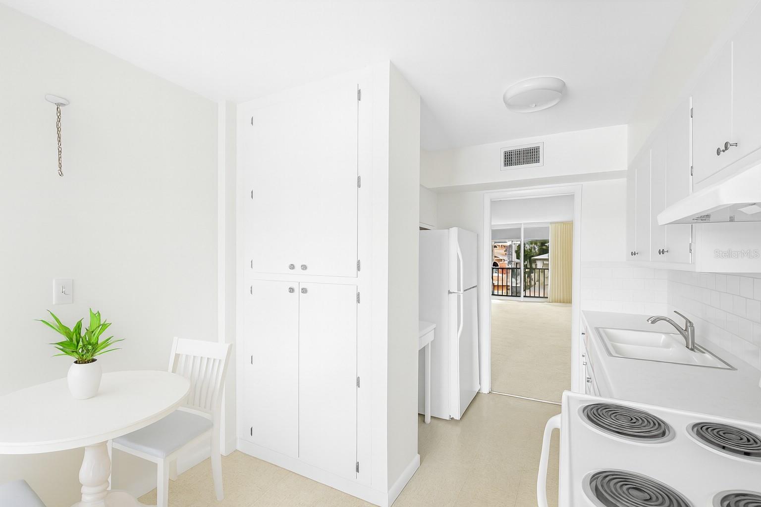 MARTINIQUE APTS SOUTH - Residential