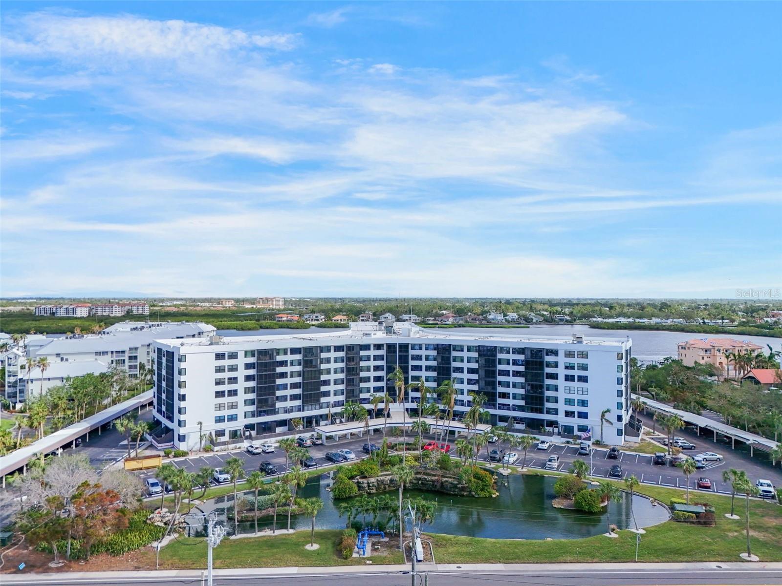 HARBOR TOWERS Y & R - Residential